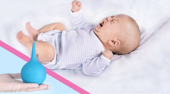 Как сделать клизму новорождённому