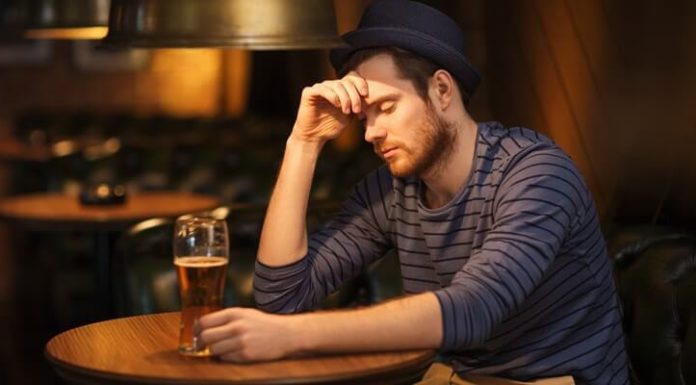 Алкоголь при запоре