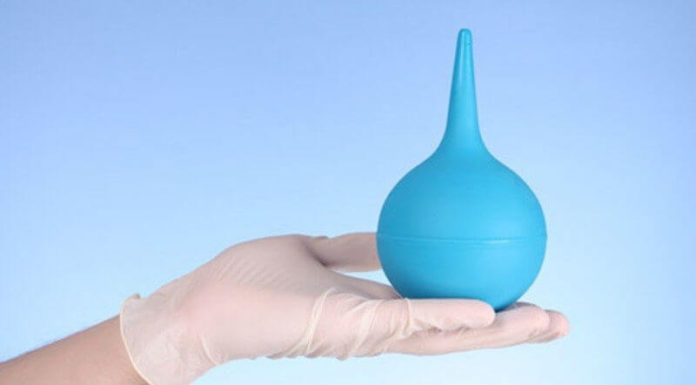 Очистительные клизмы при запорах